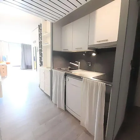 Studio Cabine A Piau-engaly 6 Pers Avec Balcon, Tv, Cuisine Equipee, Casier A Ski - Fr-1-457-349 * Aragnouet
